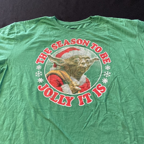 Men’s Yoda Star Wars Christmas Tee X. Preowned. - Picture 2 of 4